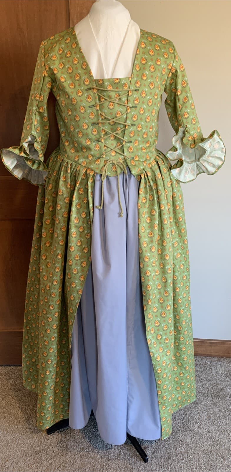 LG Outlander, Colonial, Cotton Sprigged Paisley Polonaise/Over Dress.  NWOT 2