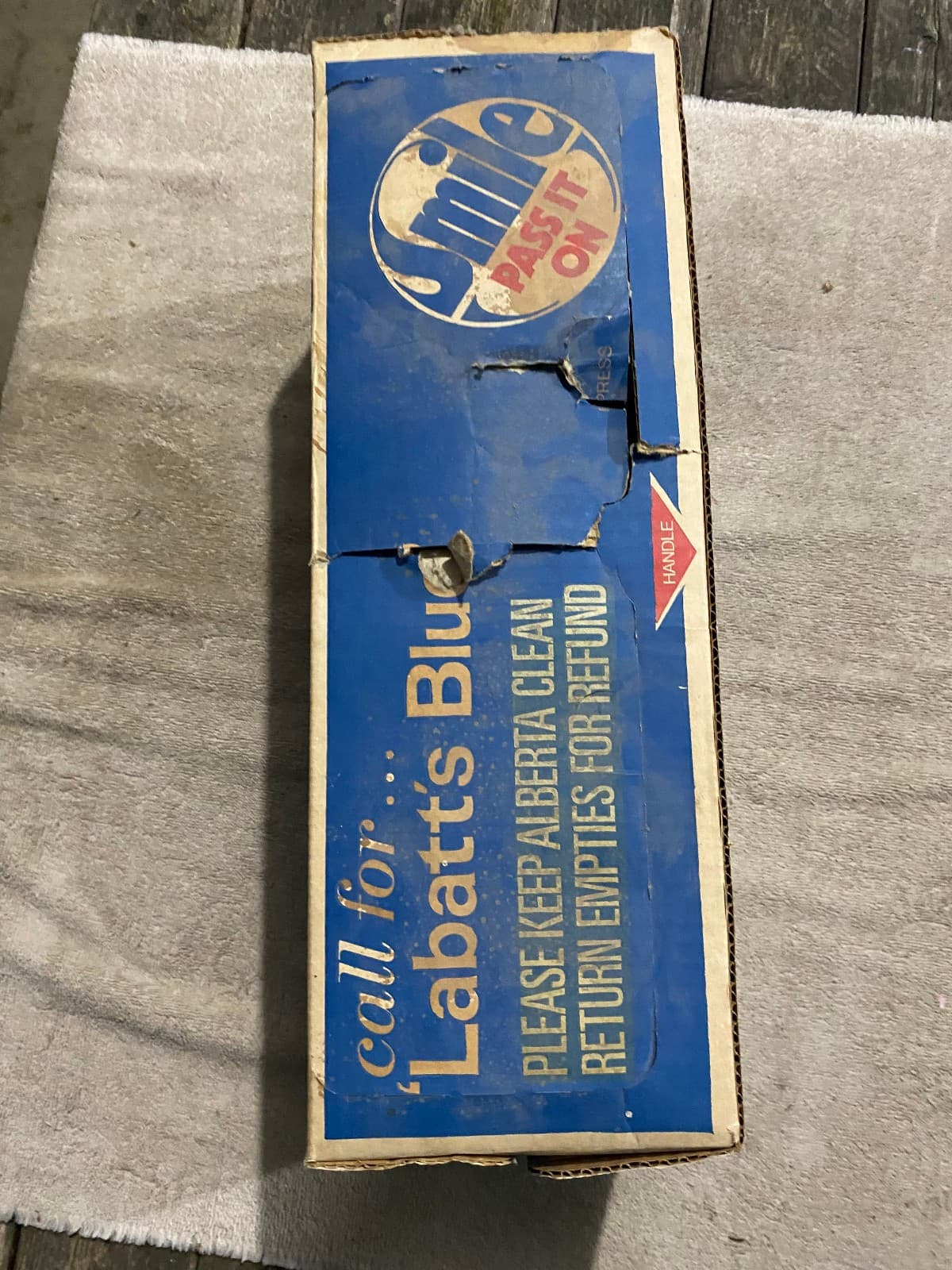 Vintage 1970s Labatt’s Blue Imported Beer Cardboard Box 12 Pack Canadian Rare 2