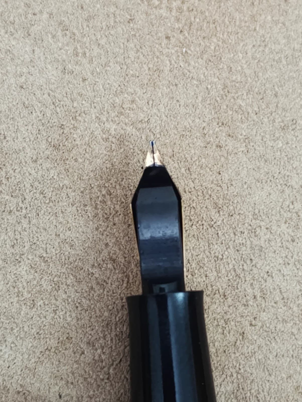 Vintage Conway Stewart No 15 14 CT Gold Nib Fountain Pen  3