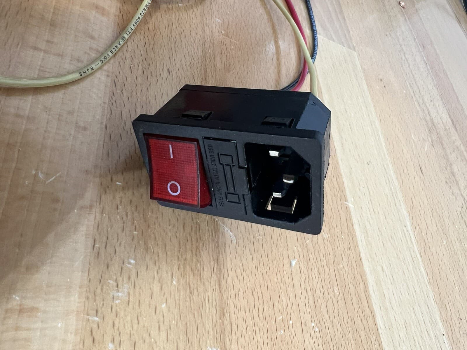 Assembled Power Socket with Fuse and wires Switch 3 Pin IEC320 C14 USA Plug 5