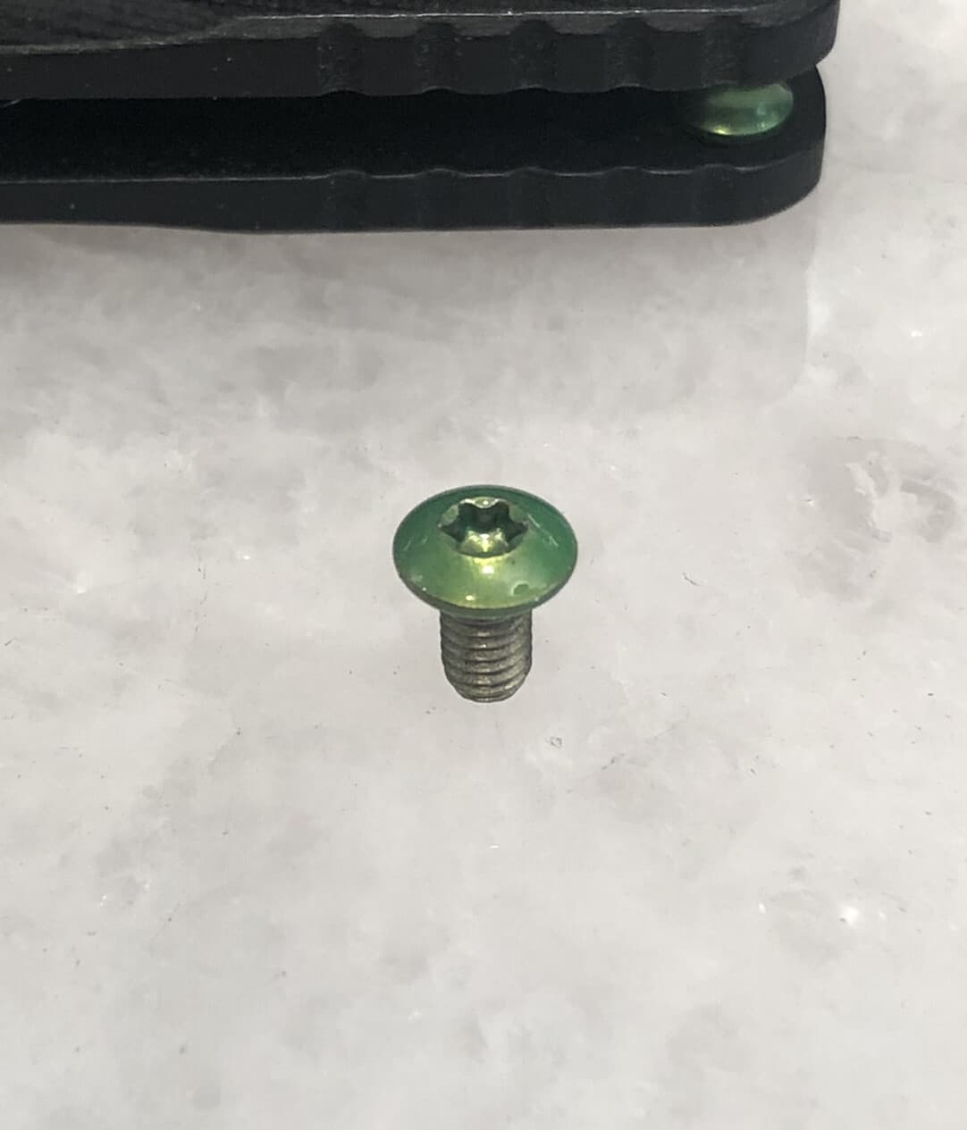 Green Stainless Steel Pivot Screw For Benchmade Osborne 940-2 G10 Knife - 1pc