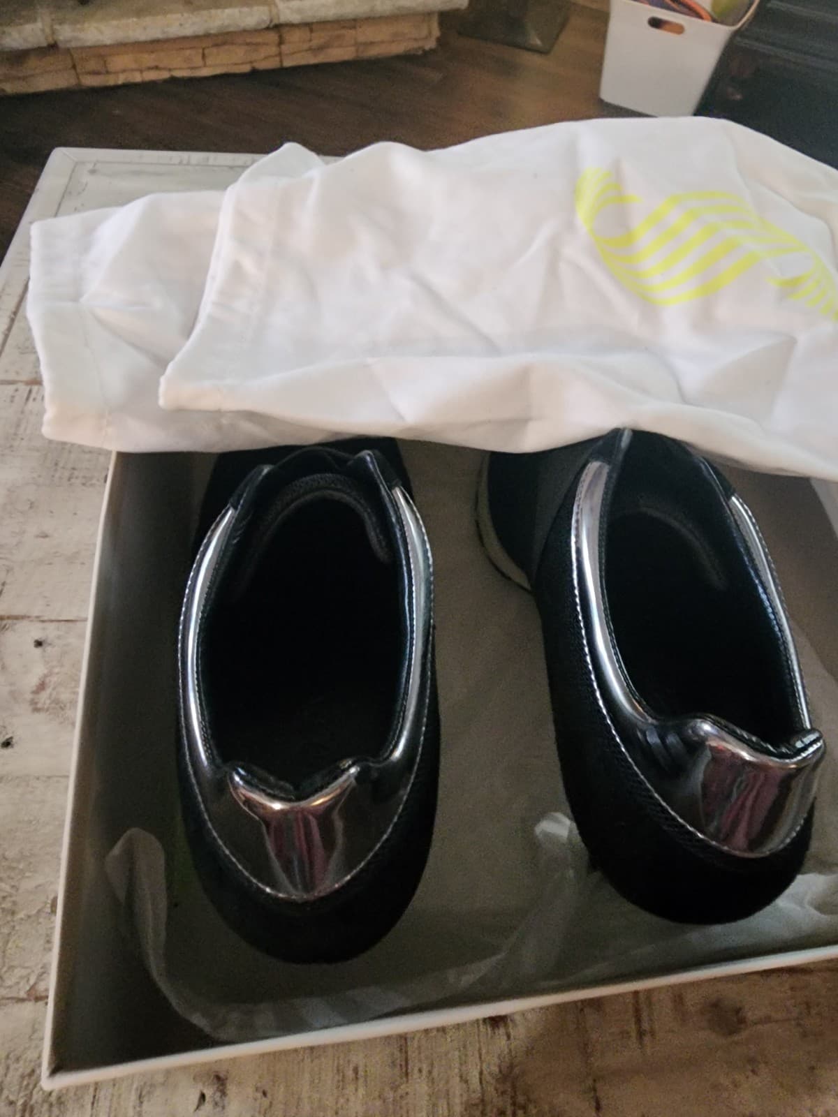 SNEEX Black And Silver Size 10 4