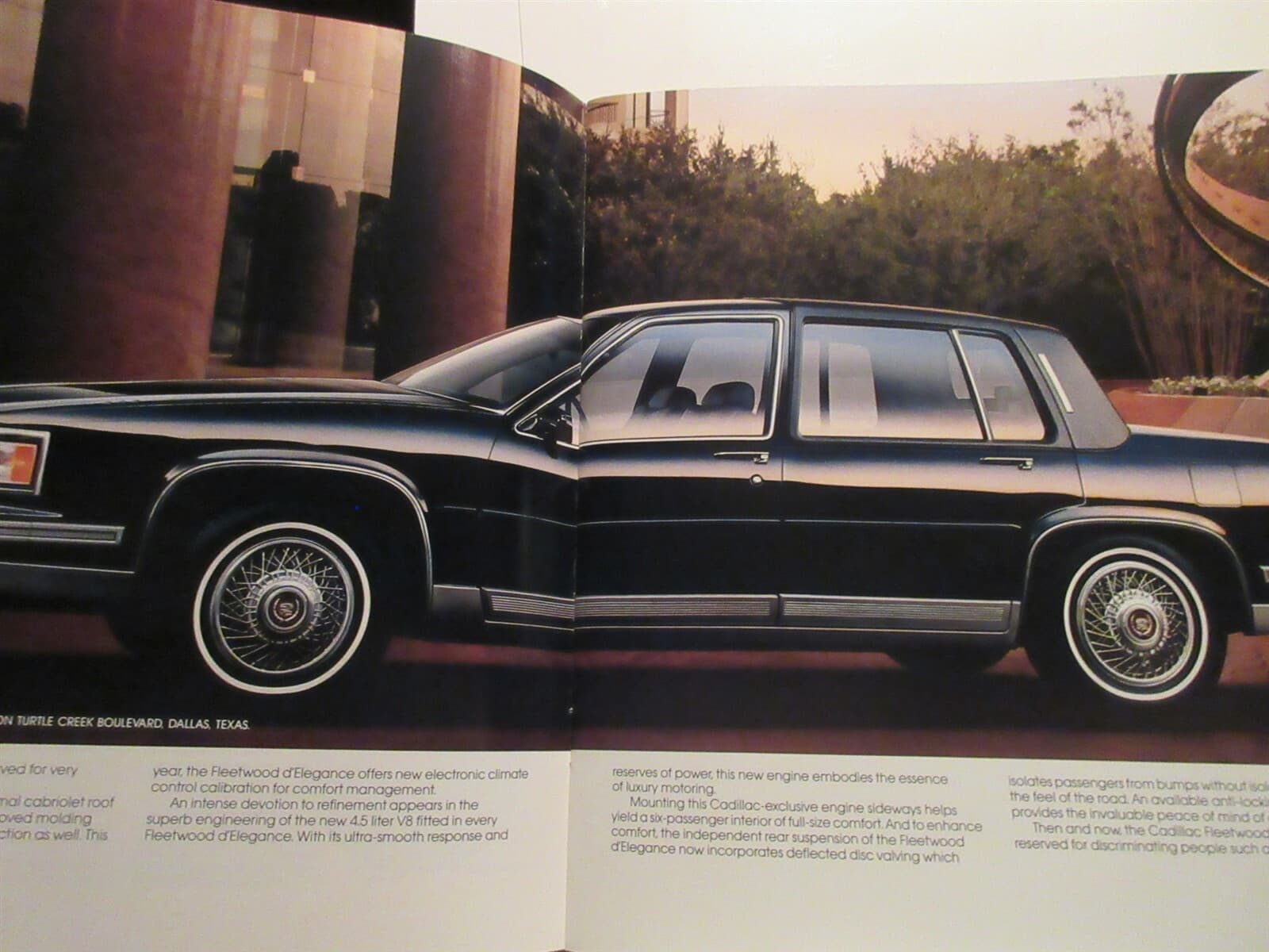 1988 CADILLAC HUGE PRESTIGE BROCHURE 72 pages ALLANTE DeVille ELDORADO Limousine 6