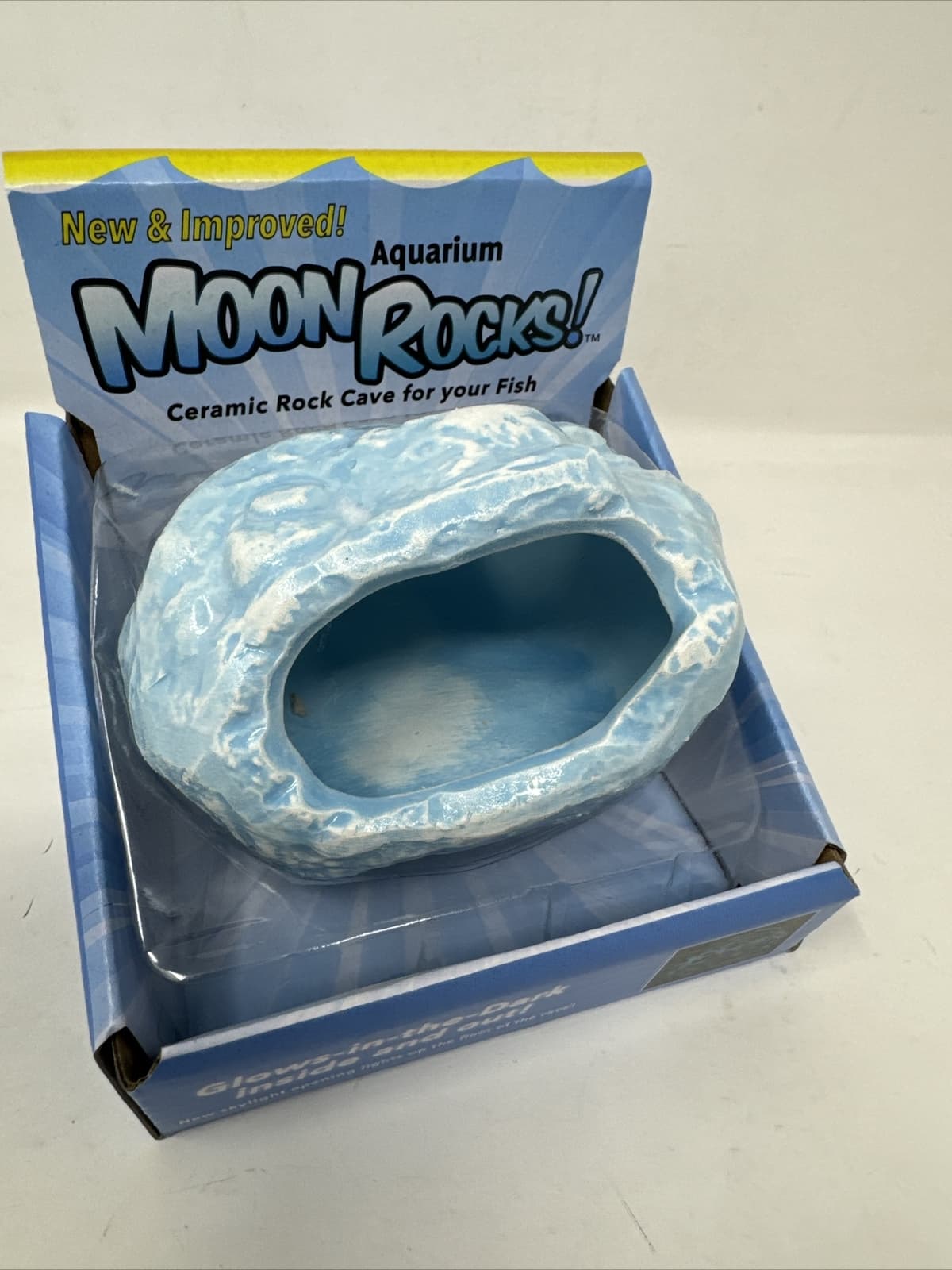 Aquarium Rock Cave Moon Rock Glow-in-the-Dark Ceramic Fish Cave Blue White NEW 5