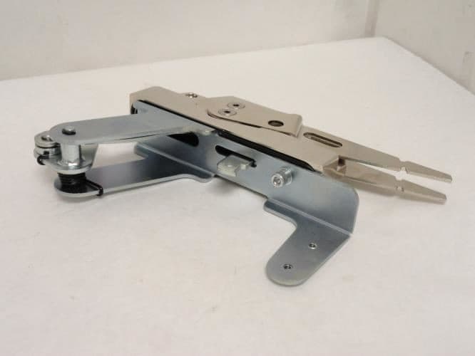 181920 New-Incomplete; ABB OHF1C4T Flange Handle; NEMA 4/4X; NO RED/GREEN COVERS 3