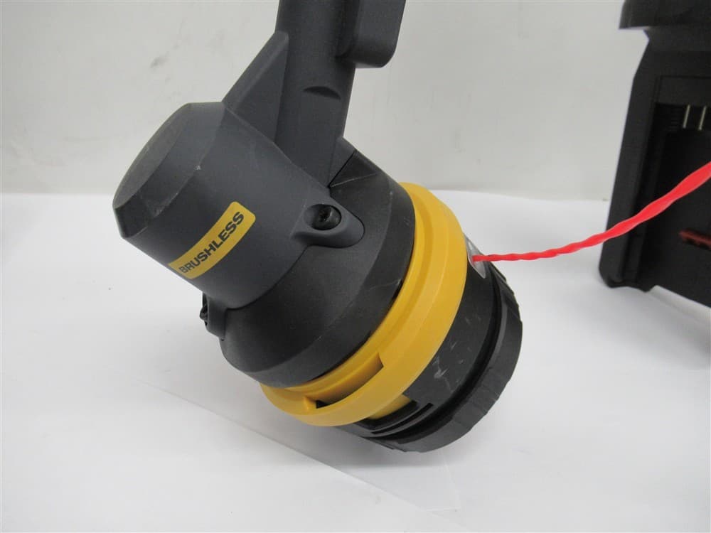 CAT DG610 , 60V 15″ Brushless Line Trimmer W/Dual Line Bump Feed Head 2