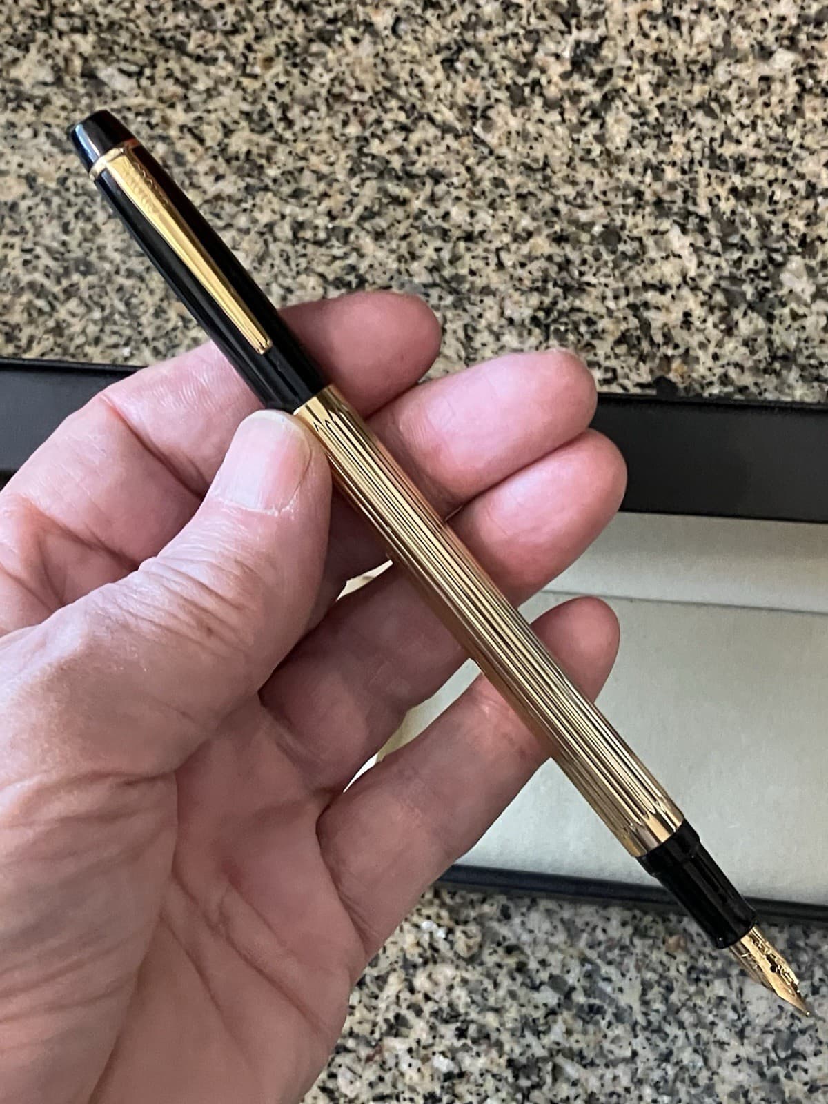 Cross ~ Metropolis ~ Black Lacquer & Gold Plate ~ Fountain Pen ~ M Nib