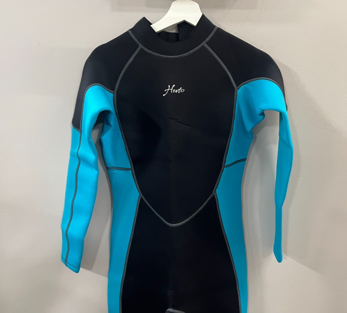 Hevto Womens Neoprene Full Body LS Wetsuit for Watersport, Black/Blue Size 8 2