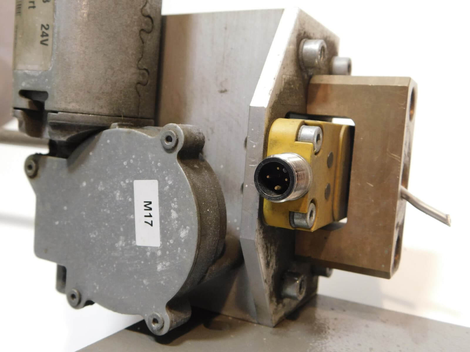 Solder Wire Feeder Mechanism from Vitronics Soltec Wave Soldering Machine 2