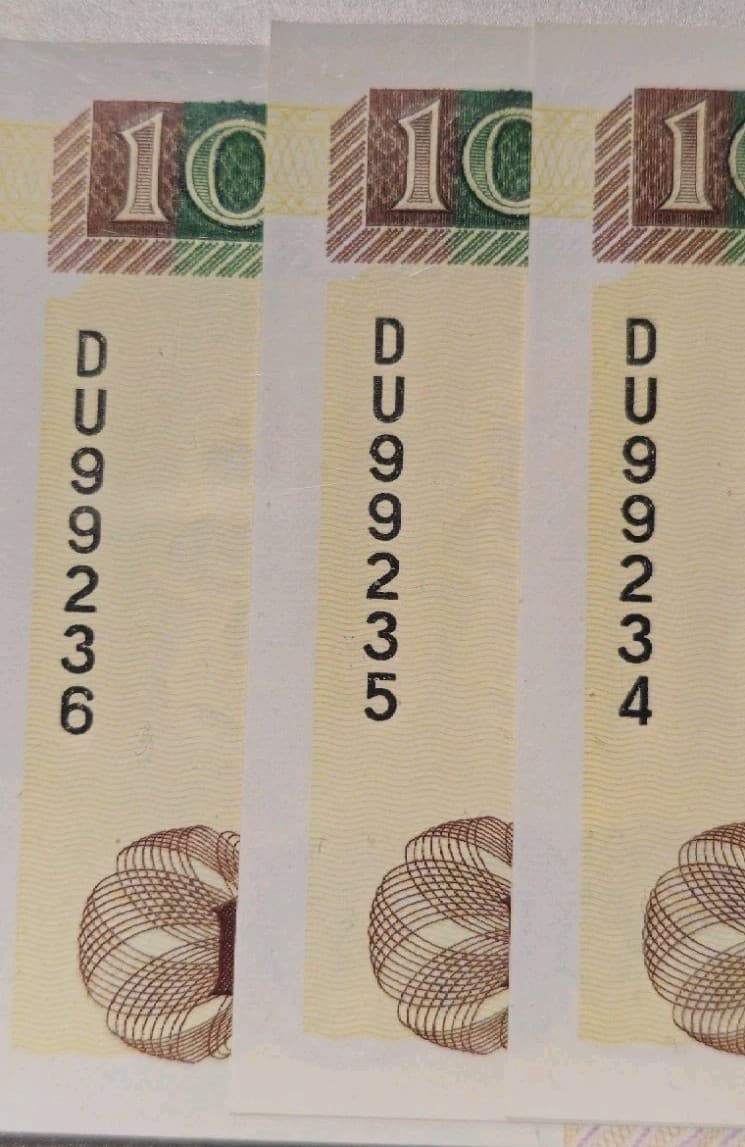 1995 Macau 10 Patacas, Lot of 3 Consecutive Serial Numbers, Guia lighthouse, 4