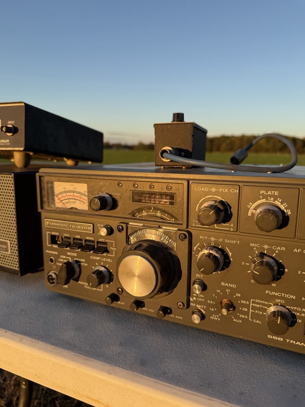 Vintage Radio, Radio Speaker, Frequency Counter, Microphone And More *untested* 6