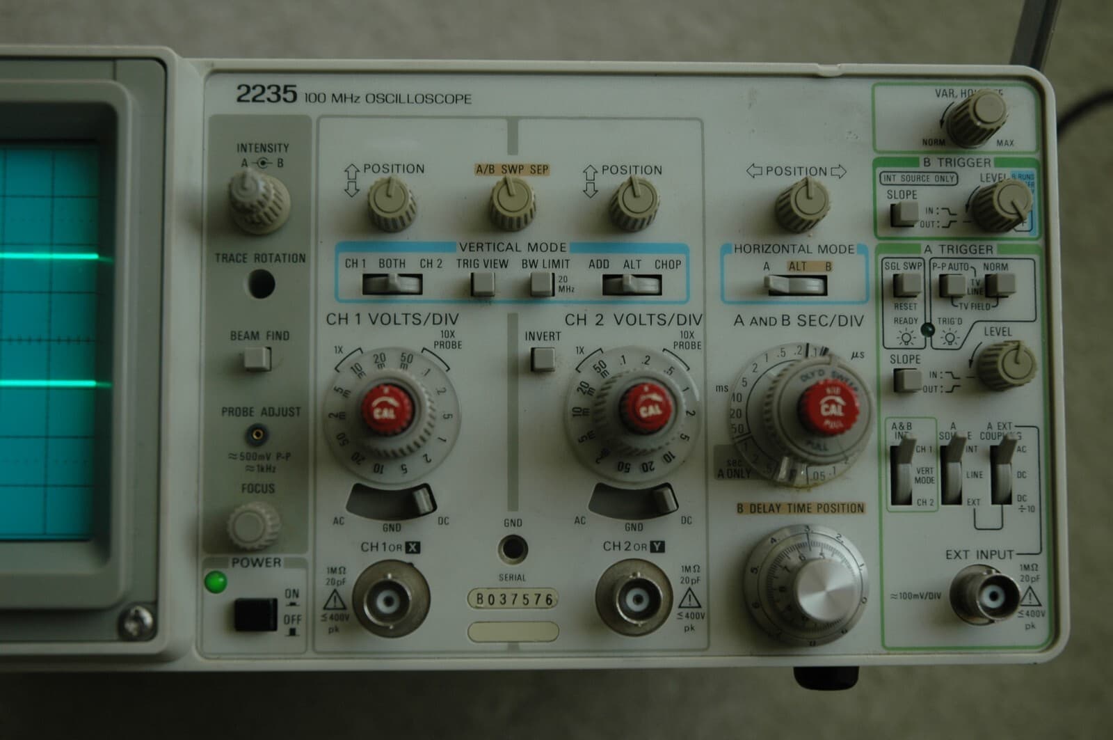 Tektronix 2235 100MHz Two Channel Oscilloscope, Two Probes, Power Cord 3