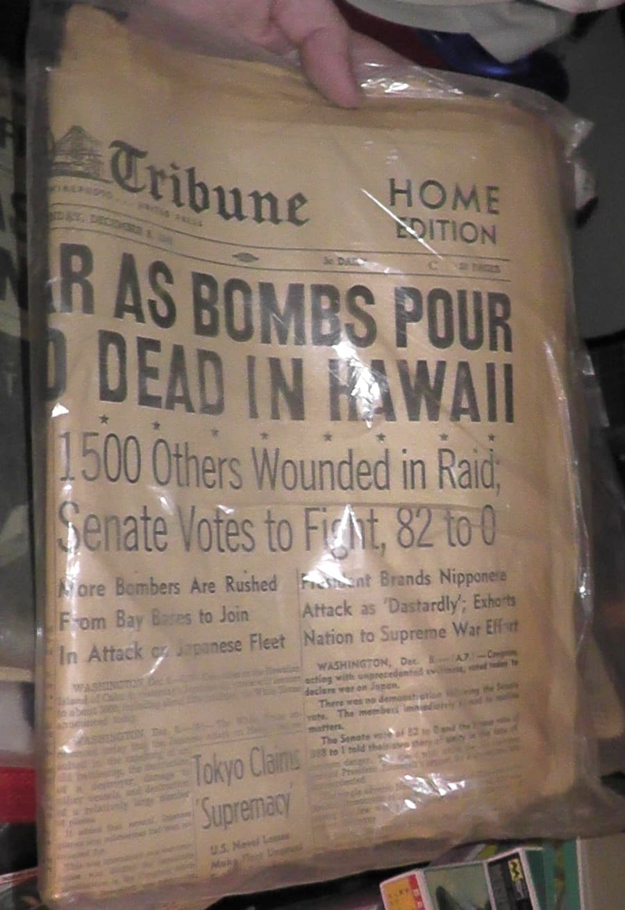 WWII NEWSPAPER DECEMBER 8TH 1941 PEARL HARBOR HAWAII OAKLAND TRIBUNE CALIFORNIA