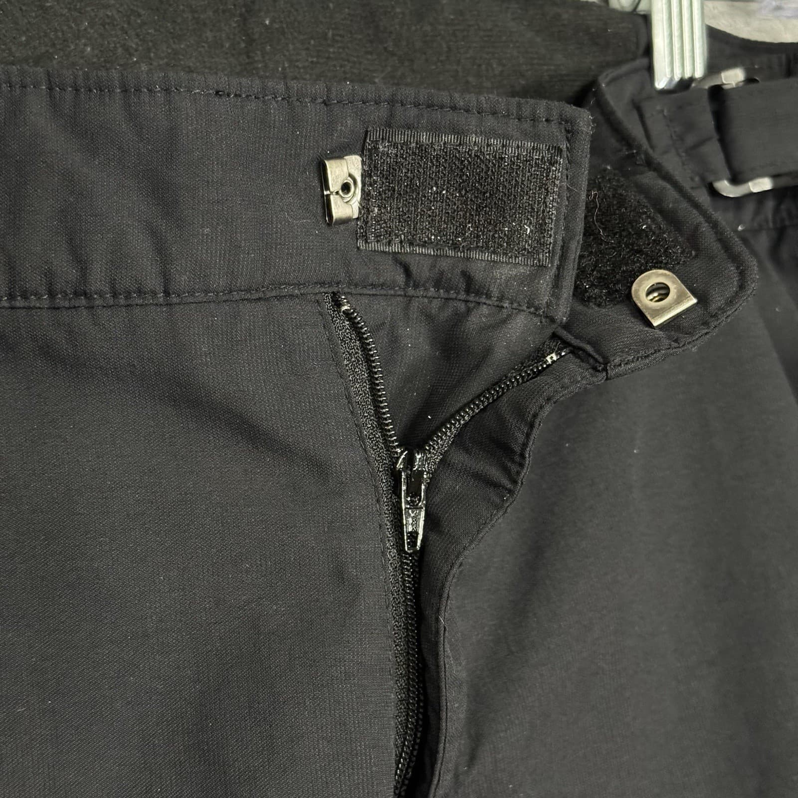 Columbia Womens Medium Black Snow Ski Pants Waterproof Nylon Adjustable Waist 5