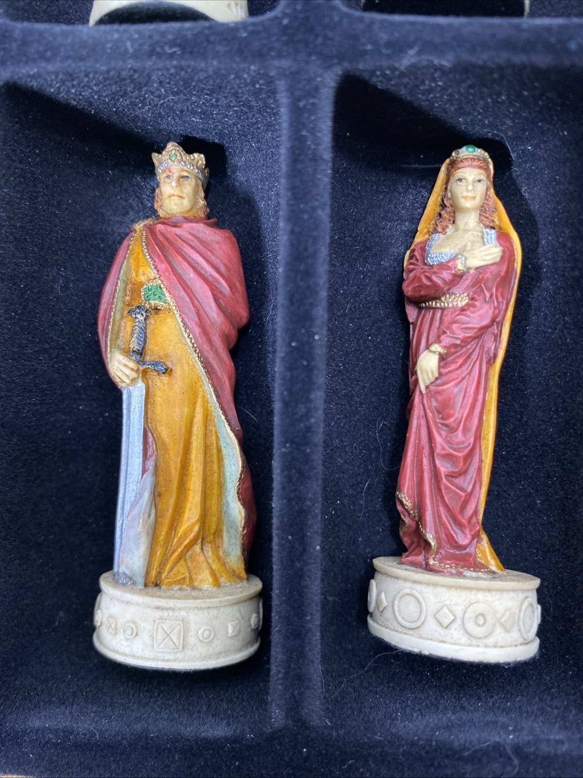 The Chessman King Arthur Fantasy Chess Set 5042 Summit Collection NIB 5