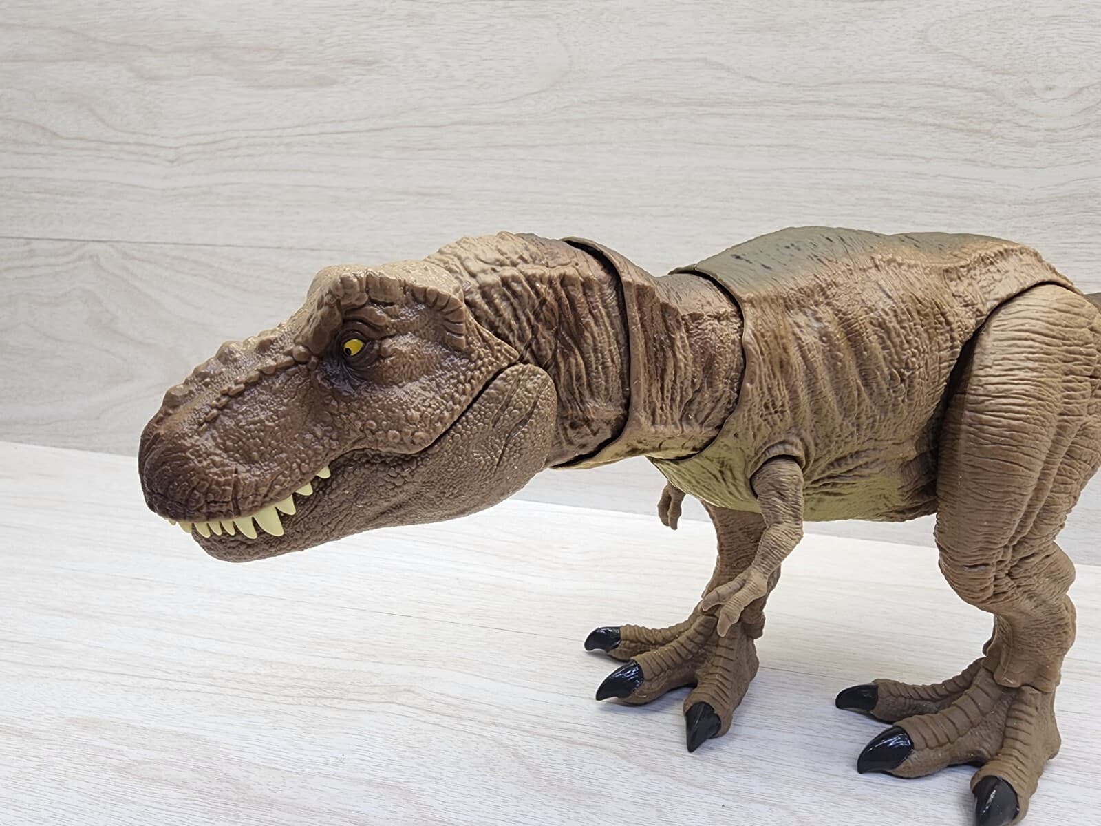 Jurassic World Epic Roarin Tyranoosaurus Rex Triceratops Dinosaur Lot Mattel 2