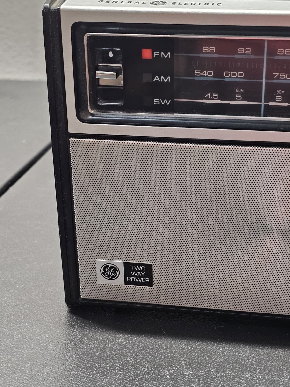 GE Two Way Power Am Fm Radio Works 2