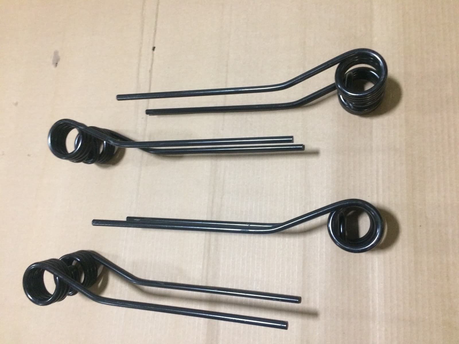 Set/4 aftermarket teeth for enRossi/Ag Maxx/Rossi Hay Tedder - Replace 18030616  2