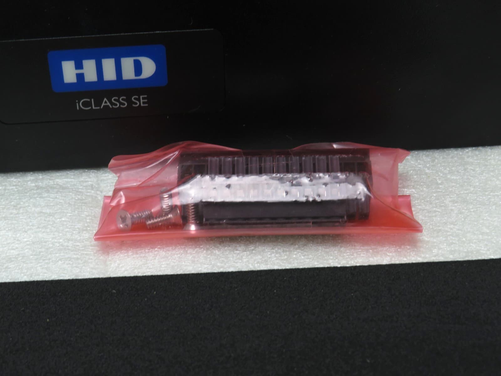 HID iCLASS SE U90 UHF Long Range Reader RDRSEU909K00000 [CTCNC] 4