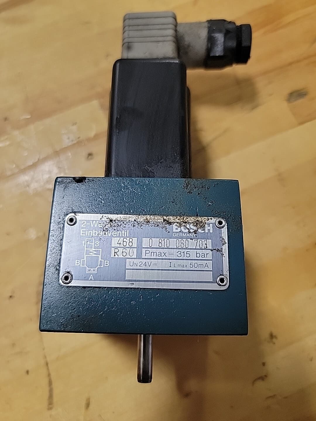 BOSCH Valve 0 810 060 703 2