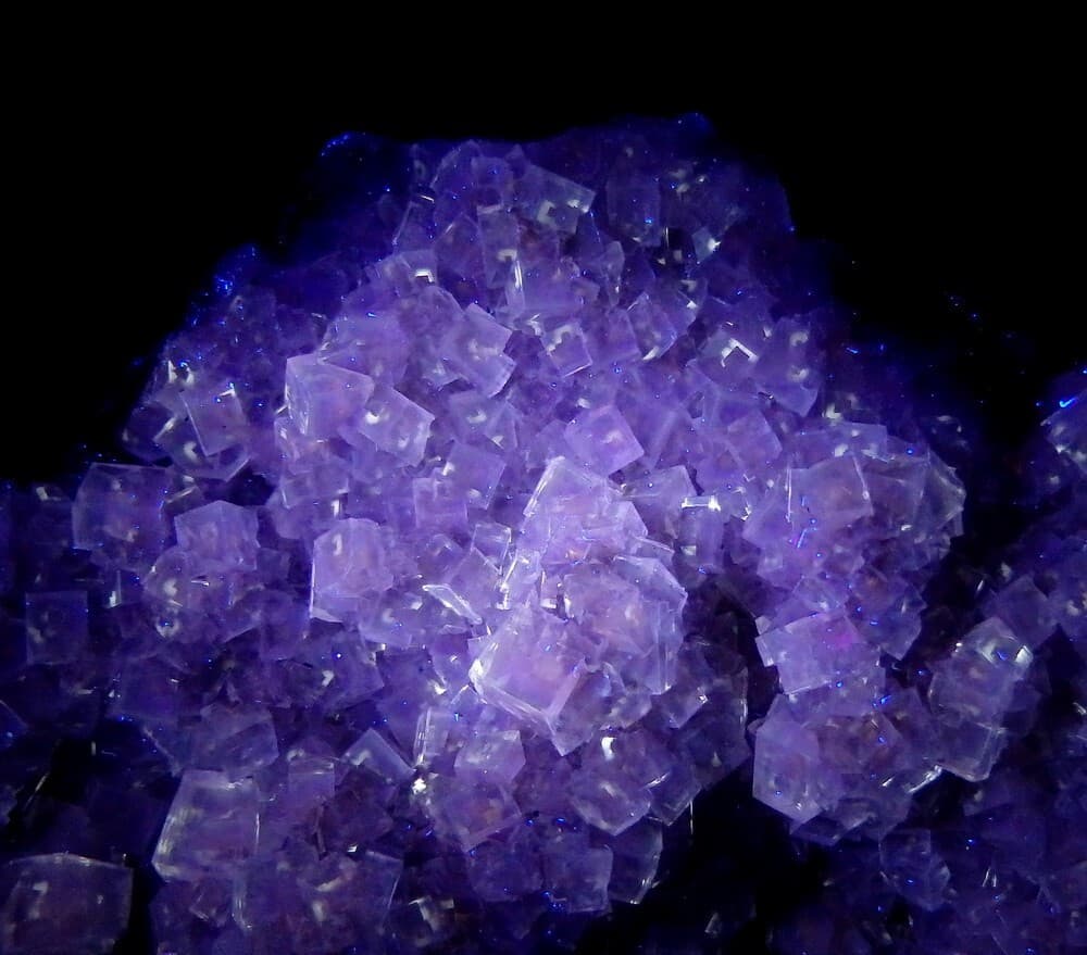 FLUORITE yellow crystals ++ SPAIN Asturias Moscona ++  LW fluorescent !!! /pk846 6