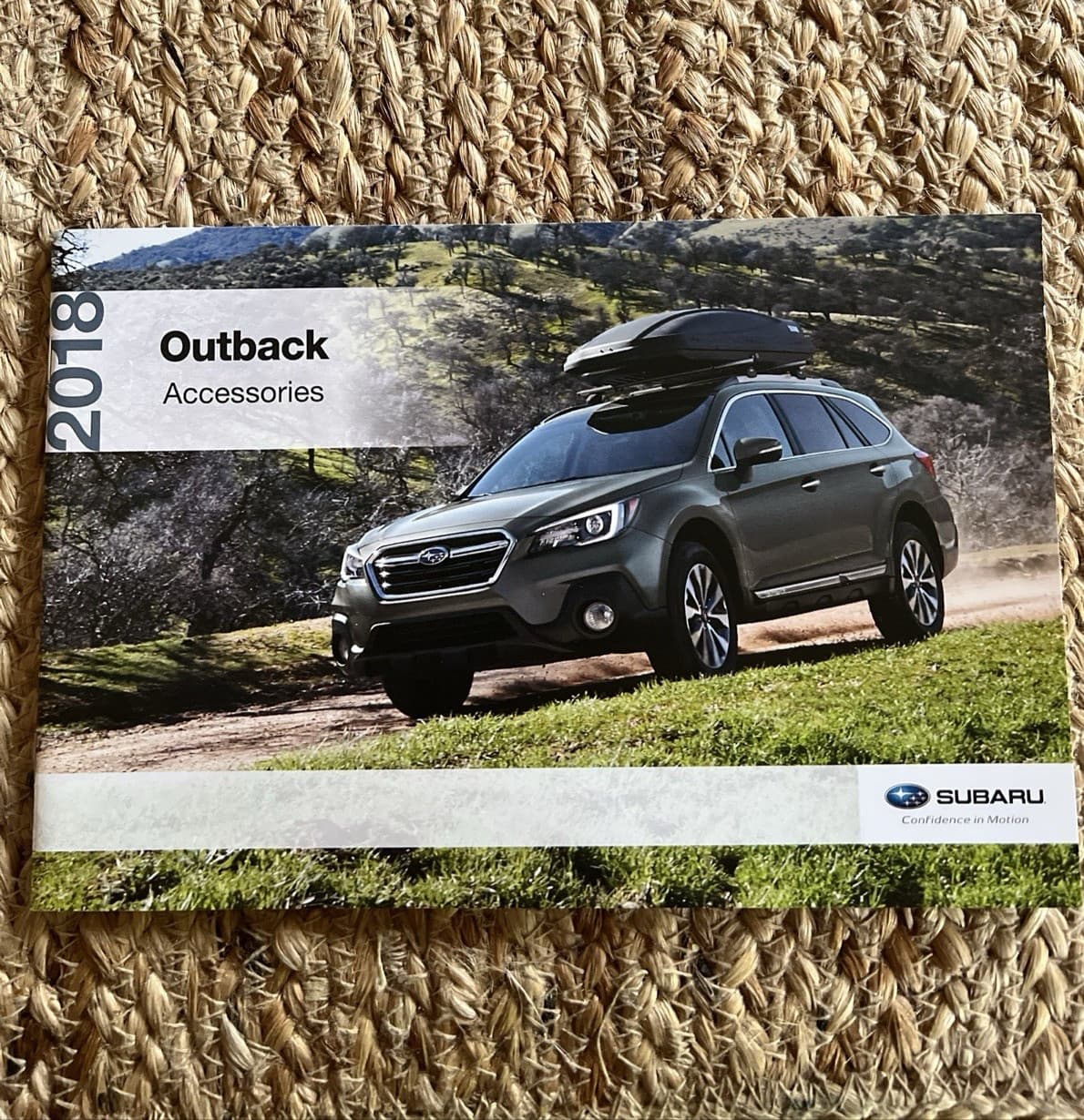 2018 Subaru OUTBACK Accessories  OEM Brochure  FULLY ILLUSTRATED!!