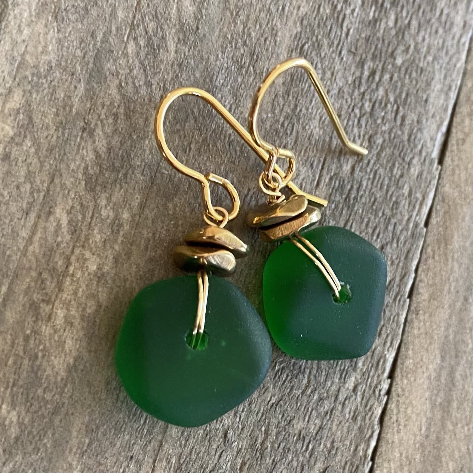 Min Favorit Emerald Green Sea Glass Nugget & Gold Pl Artisan Drop Earrings 5