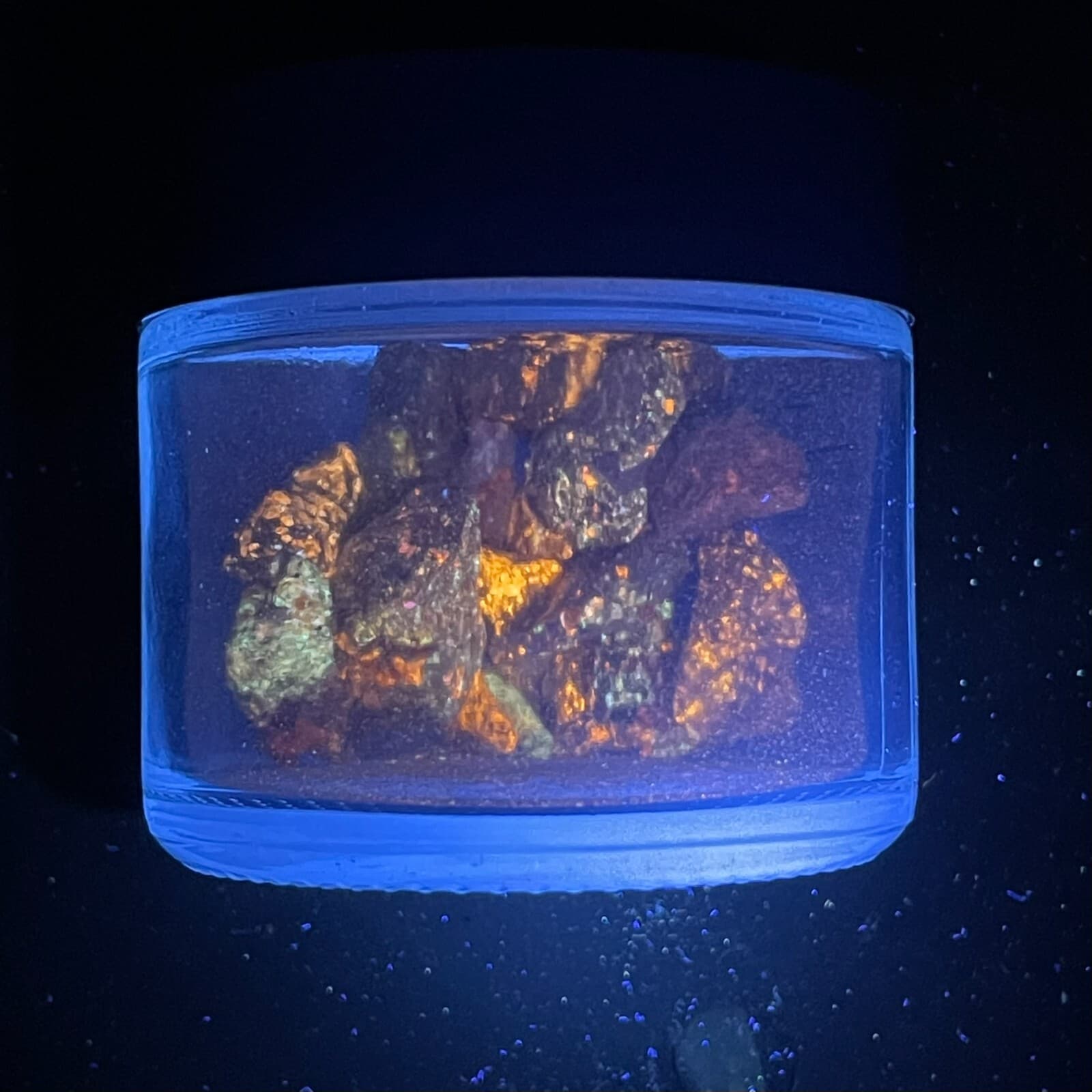 1oz Fluorescent Sphalerite Chips Shaker, Horn Silver Mine,  Triboluminescent! 6