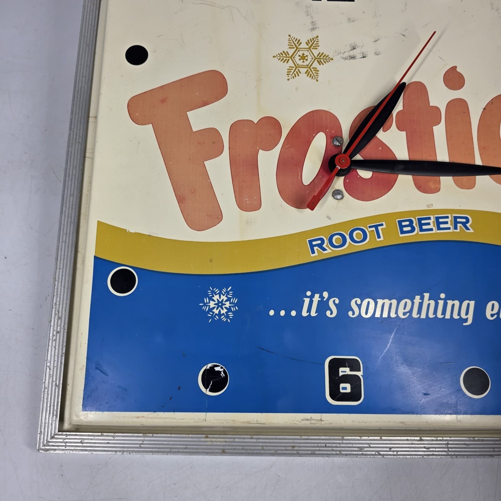 Vintage Frostie Root Beer Electric Clock Sign - Tested! 3