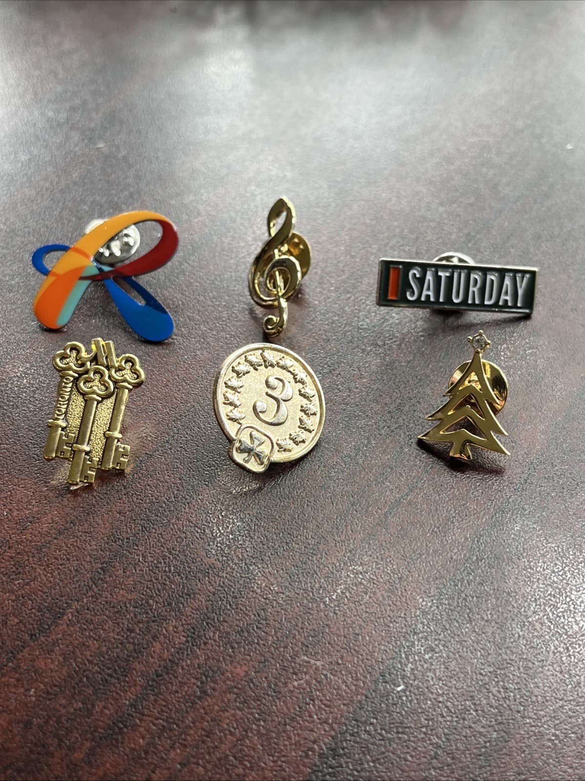 Lot Of 10 Random Mixed Lapel Hat Pins A1 3