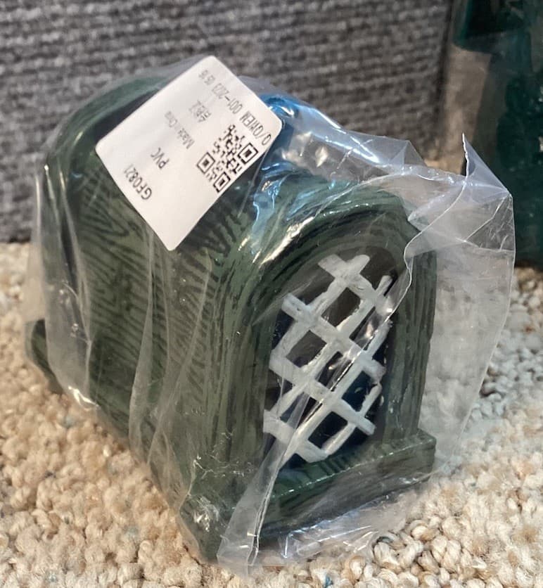 SpongeBob Aquarium Fish Tank Decorations - Plants + 4 Buildings 3