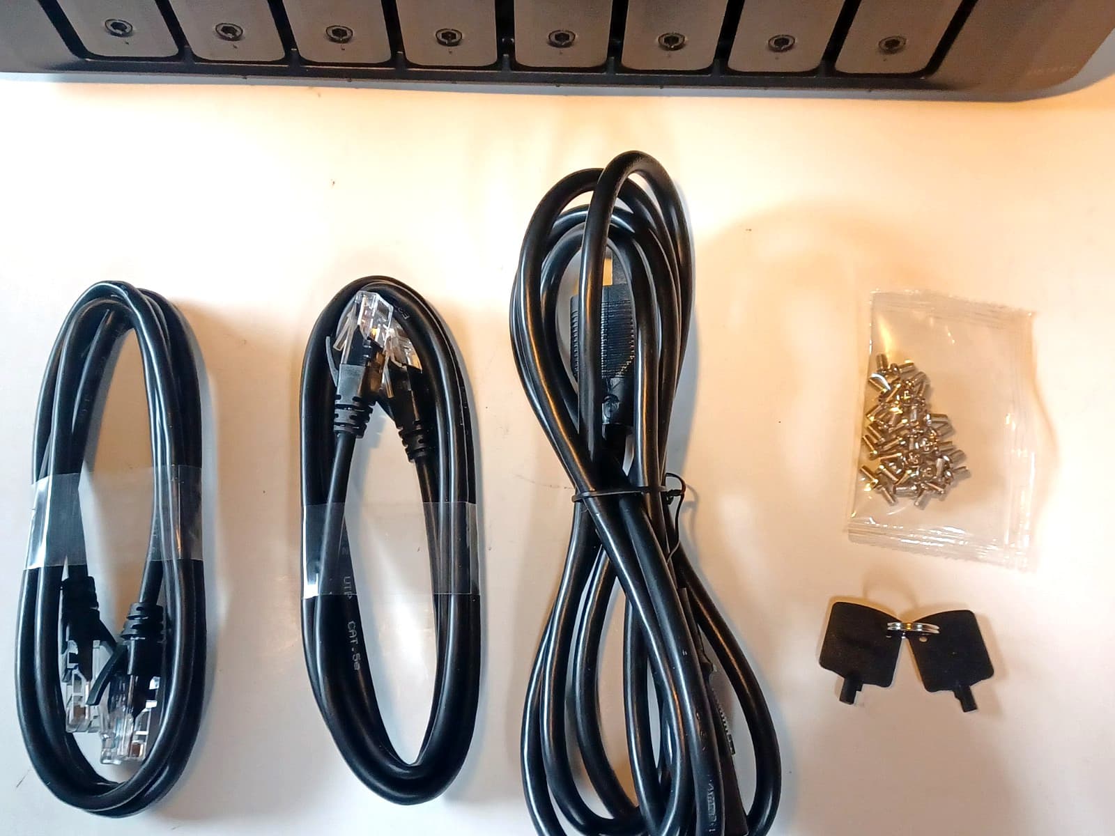 SYNOLOGY DS1815+ 8-BAY DISK STATION NO DRIVES *FOR PARTS / REPAIR* 6