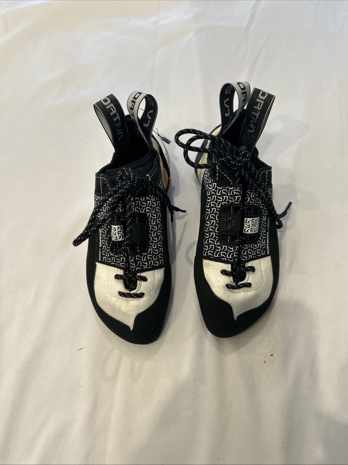 La Sportiva Katana Lace Women's Climbing Shoes, Size US 4, EUR 34.5, White/Black 3