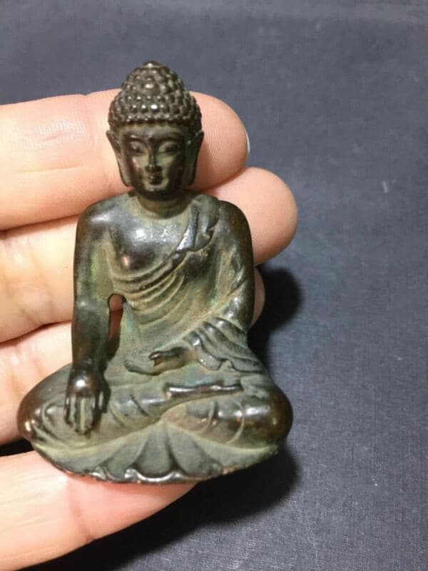 Old Tibetan Buddhism bronze Medicine Buddha Sakyamuni Shakyamuni Buddha statue 2