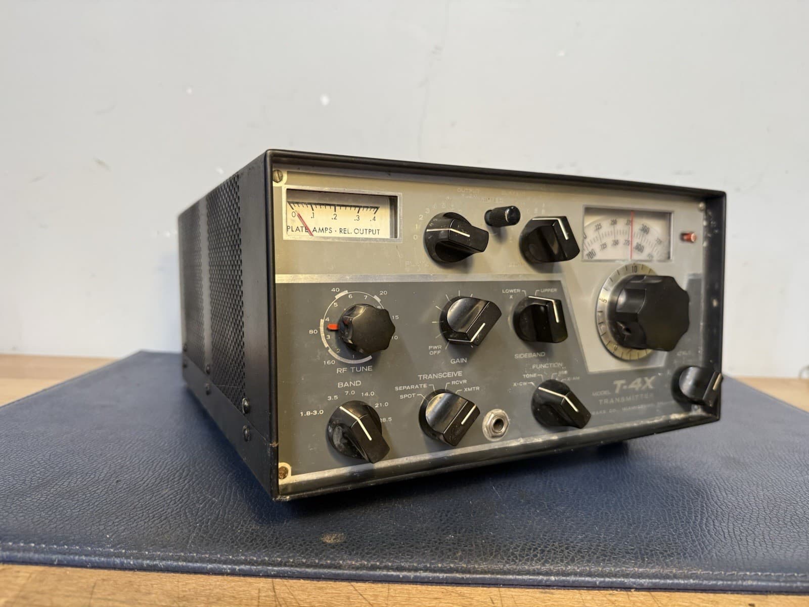 DRAKE T-4X HF TRANSMITTER (SN-11571) Working Powers On & Low Bias