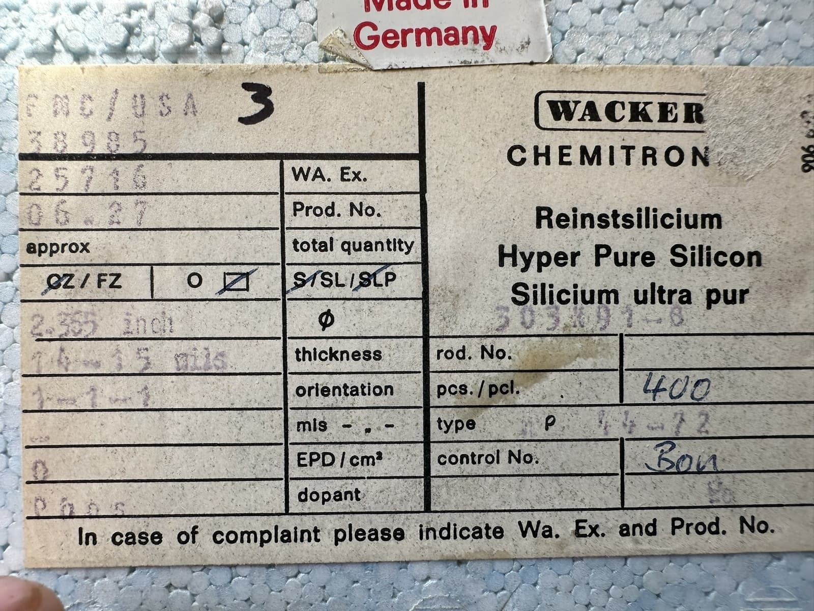  LOT OF 400 WAKER CHEMTRON HYPER PURE SILICON WAFER 2.365"Dia, 14-15 MILLS THICK 5