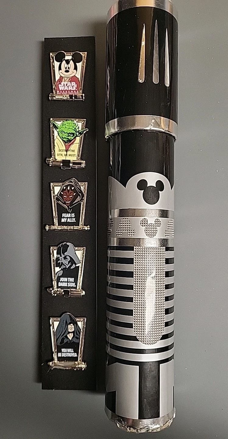 Disney Star Wars Weekend  2012 Sculpted Lightsaber Boxed 5 Pin Set LE 550 WDW 2