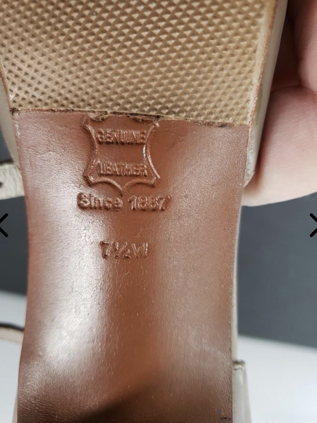 Capezio Closed Toe T Strap Character Tap Shoes 7.5W 5