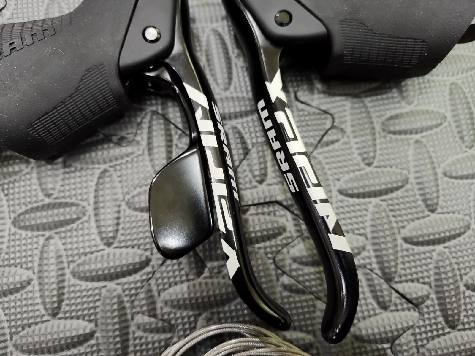 Sram Apex 1 11-Speed Road CX1 Mechanical Shifter/Brake Lever Set 2