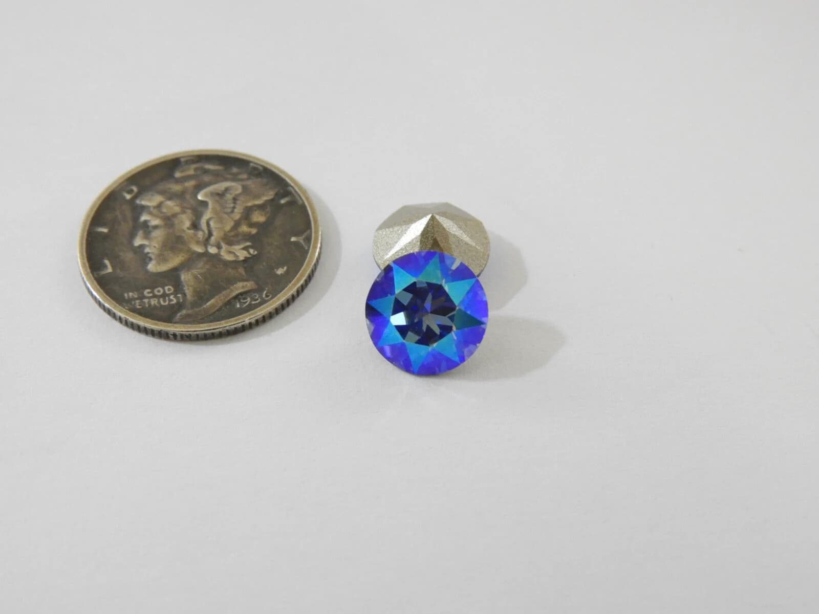 Light Sapphire Illumine F (39ss - 8mm) Swarovski 1088 XIRIUS Chaton Rhinestones 6