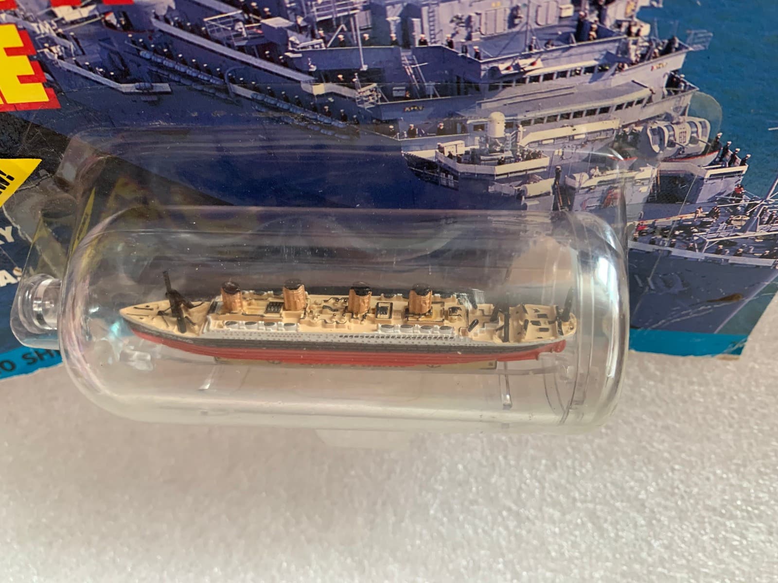 DAMAGED CARD MINIATURE HMS TITANIC OCEAN LINER SHIP IN A BOTTLE MICRO MACHINES 2