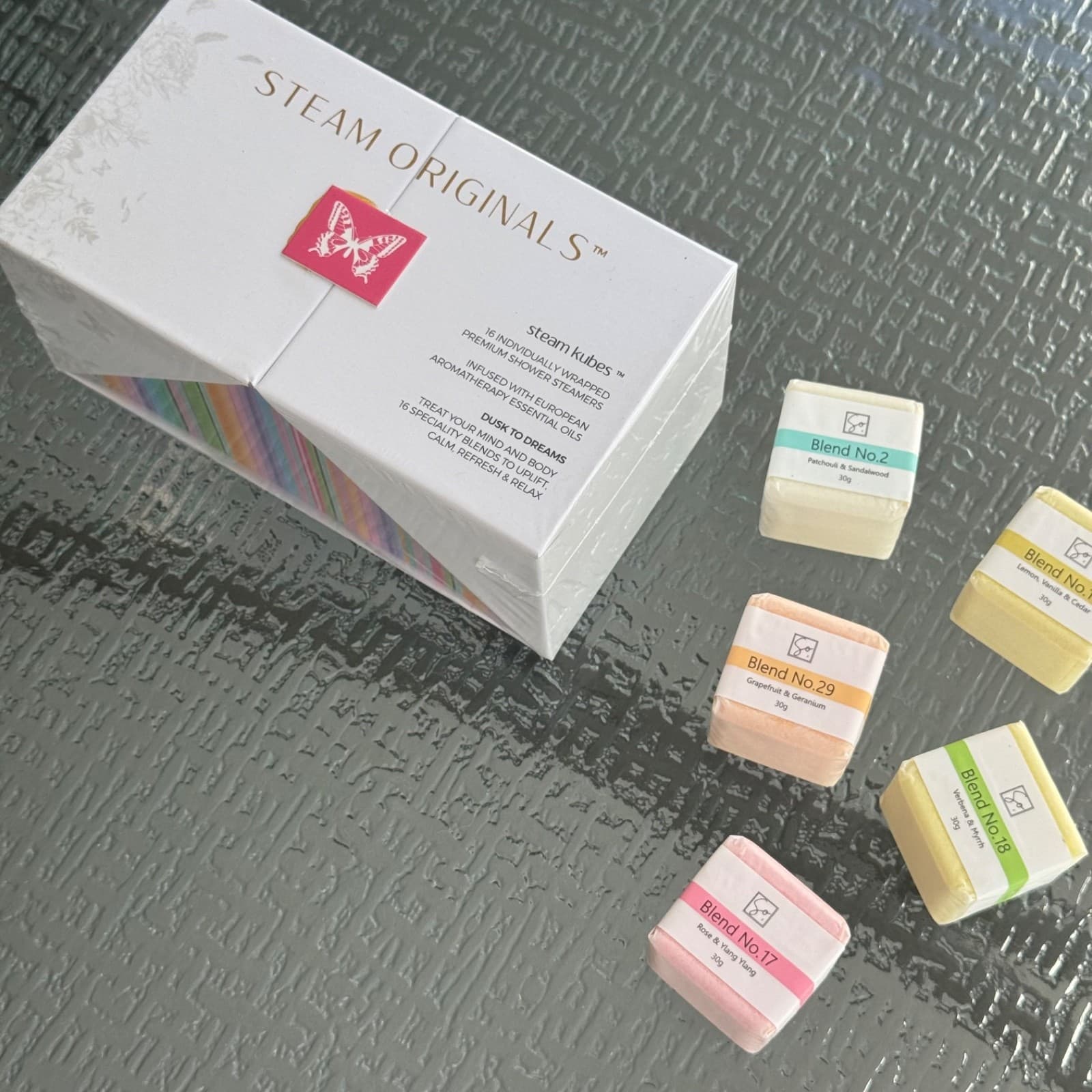 Shower Steamers Aromatherapy with Essential Oils Pack of 16 Shower Bombs DREAMS 2