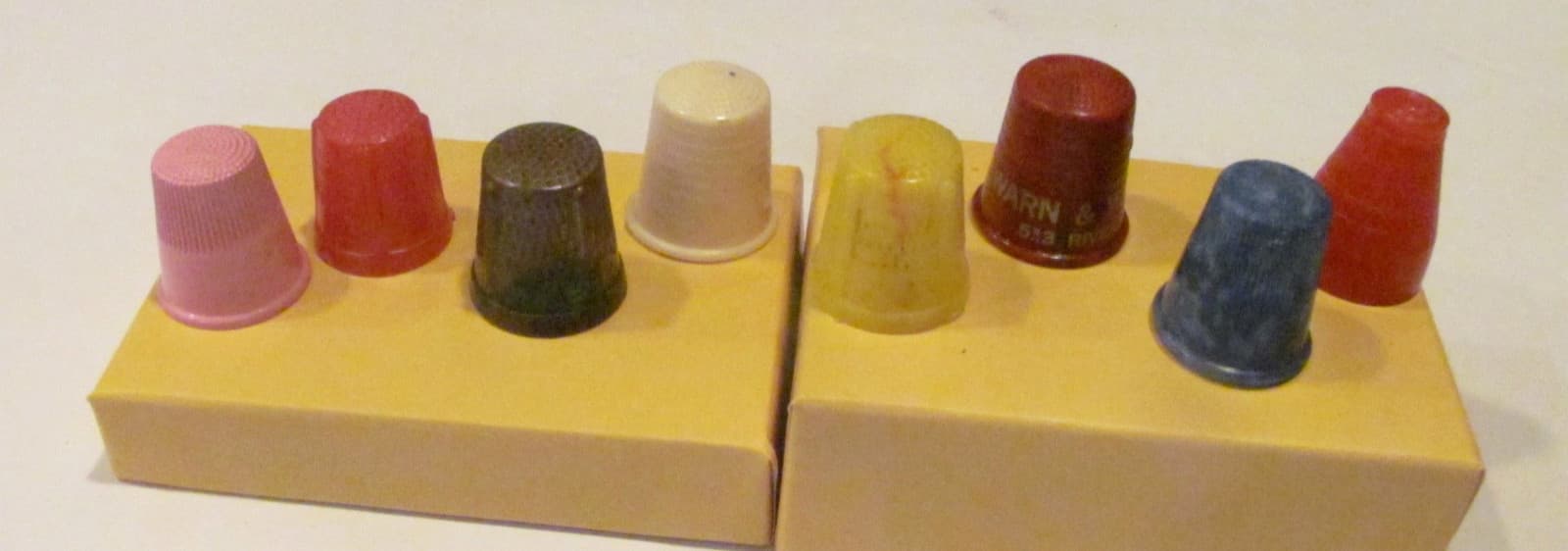 Multicolored Plastic Ridged,pointed,  WARN & WARN SHOES,  Thimbles Lot of 8 2