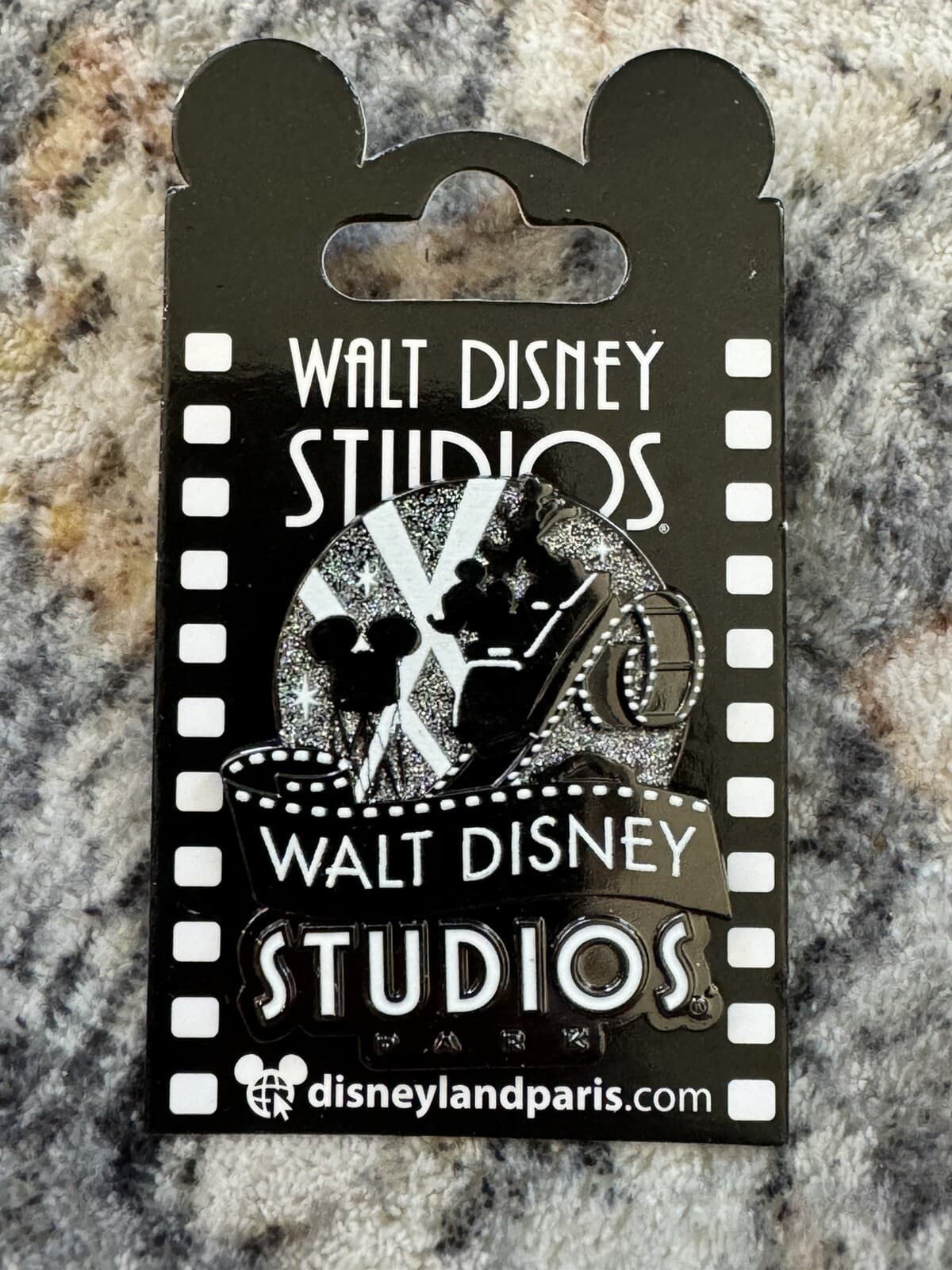 Disney Disneyland Paris Pin Walt Disney Studios Park Logo Mickey Goofy Retired