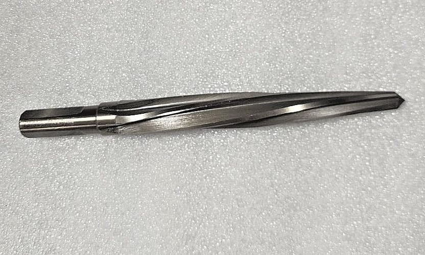 535RC 5/8  SPIRAL FLUTE TAPER 1/2 SHANK  REAMER HS CO 2