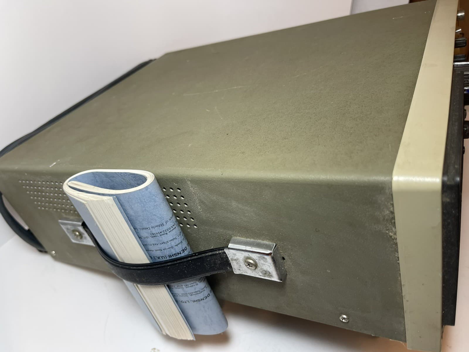 Hitachi Oscilloscope V-212 20mhz Power Tested with Manual 4