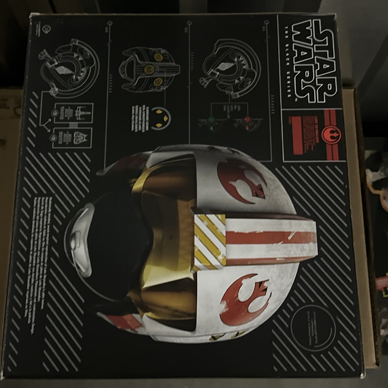 Star Wars The Black Series Luke Skywalker Battle Simulation Helmet: NEW 2