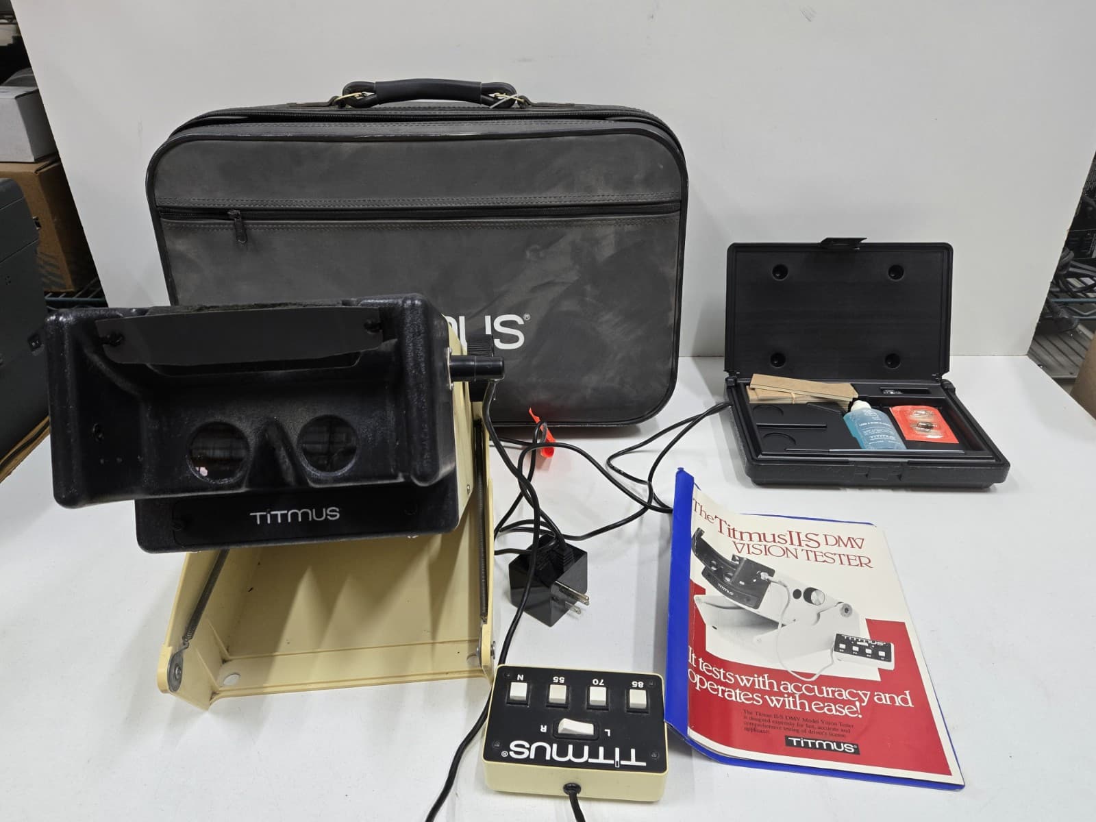 Titmus II-S Vision Tester DMV & School with keypad controller and Case