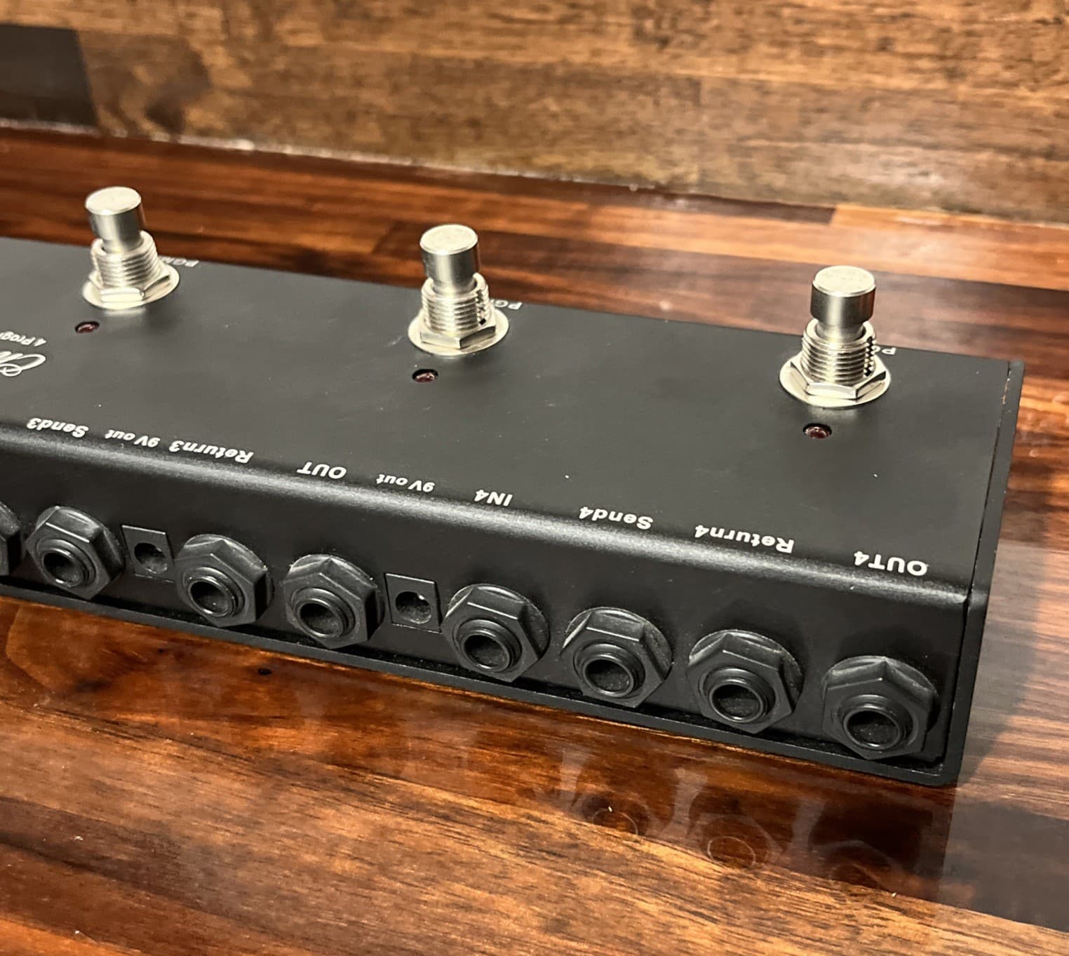 One Control Chamaeleo Tail Loop 4 Programmable And Tuner Out 6