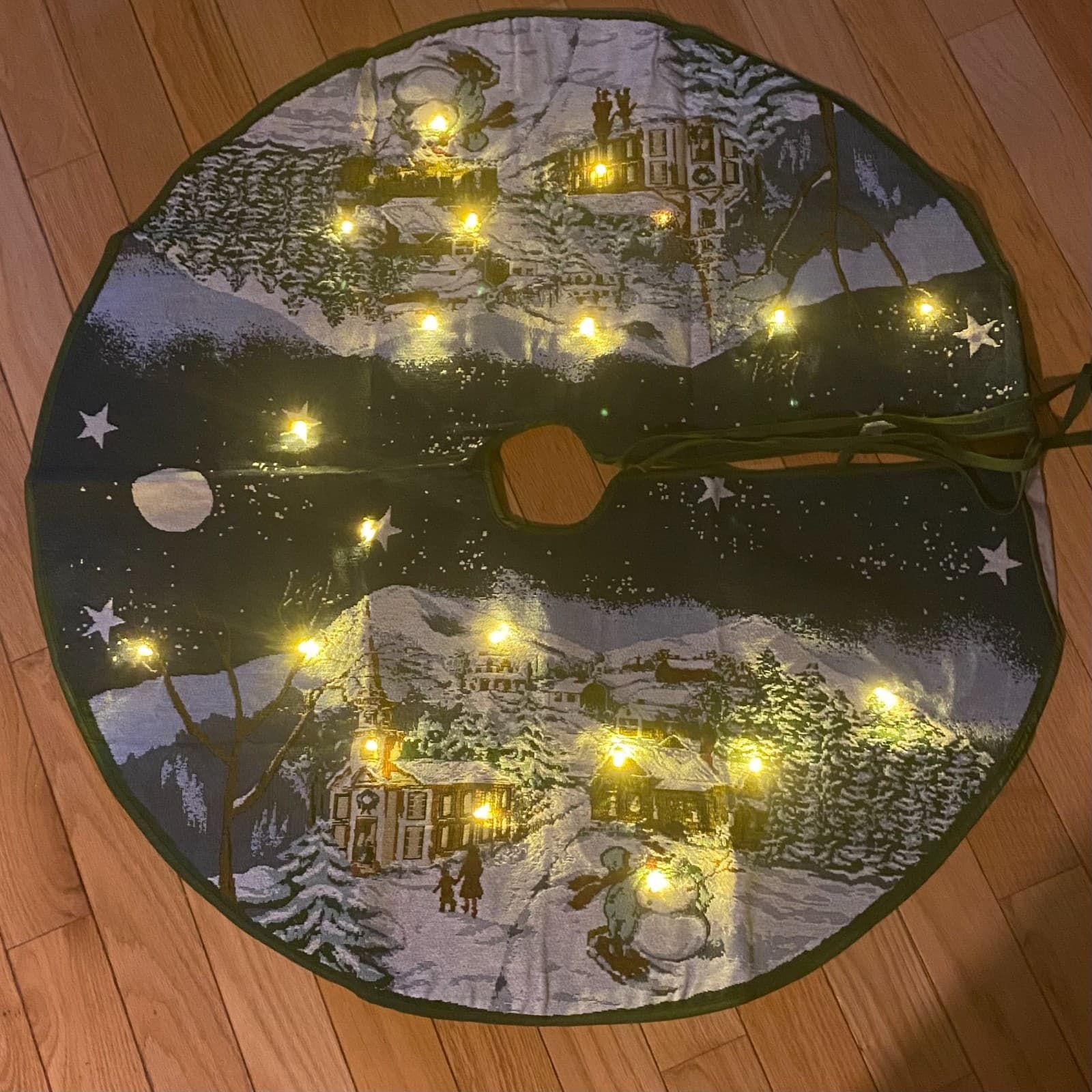 LED Lighted Christmas Tree Skirt Tapestry Winter Scene 39" NEW Tested Works! 6